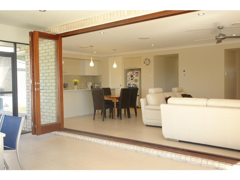 53 Hendos Place, Moggill QLD 4070